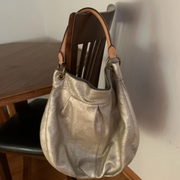 Beautiful ,J Crew gold leather purse BEAUTIFUL ,excellent condition. Make offer Shoulder Bags